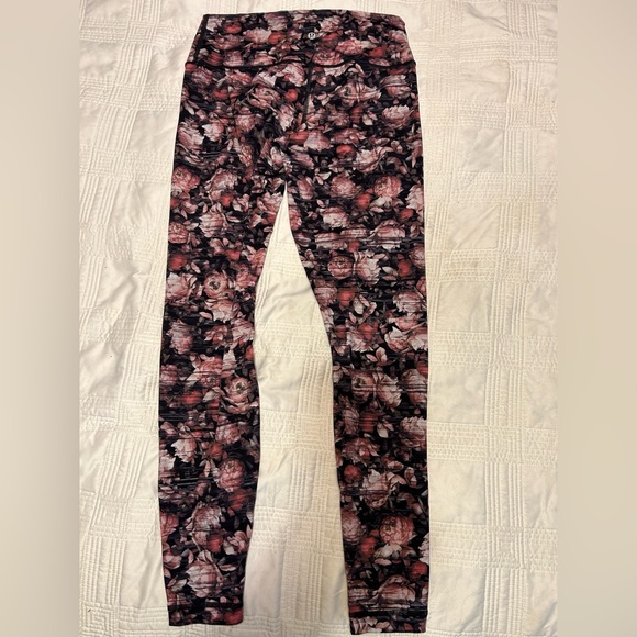 Lululemon full length leggings in pink peony pattern size 10 - Picture 6 of 8